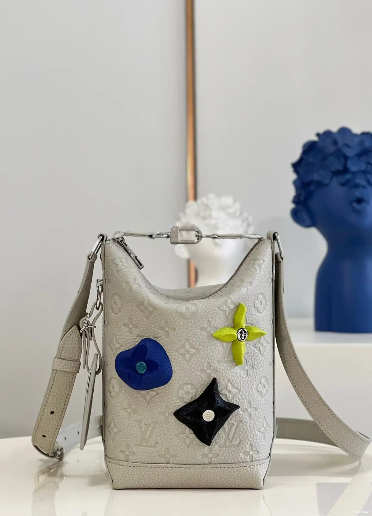 PM VUITTON HOBO CRUISER LOUIS 0518